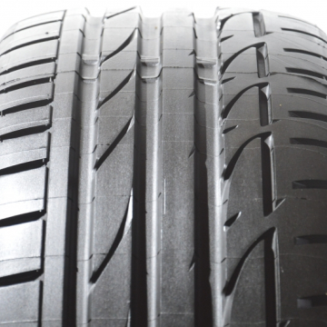 Bridgestone Potenza s001 dot2011 235/45 R19 95W