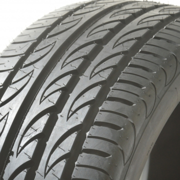 Pirelli Pzeronero dot2015-2016 225/40 R18 92Y