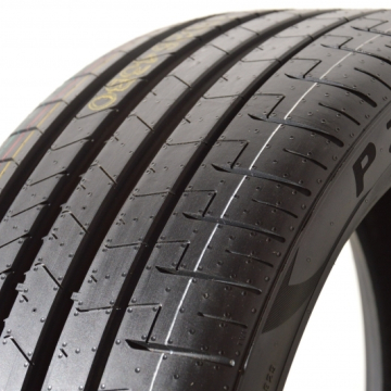 Pirelli P zero pz4 dot2021 245/40 R18 97Y