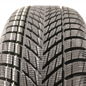 Goodyear Ultra grip performance 3 dot2024 245/45 R18 100V