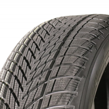 Goodyear Ultrgrip performance 3 dot2023 185/60 R15 88T
