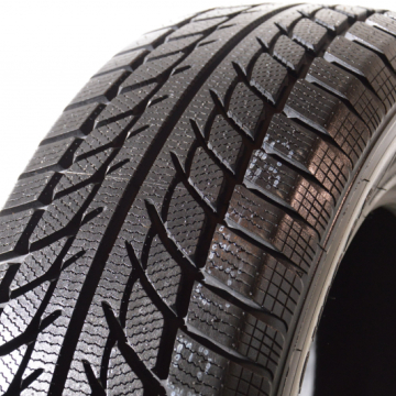 GOODRIDE Snowmaster sw608 215/40 R17 87V
