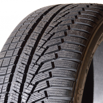 Hankook W320a dot2020 225/65 R17 102H
