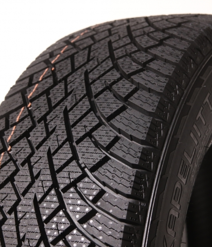 Nokian Hakkapeliitta r5 dot2022 245/45 R18 100T