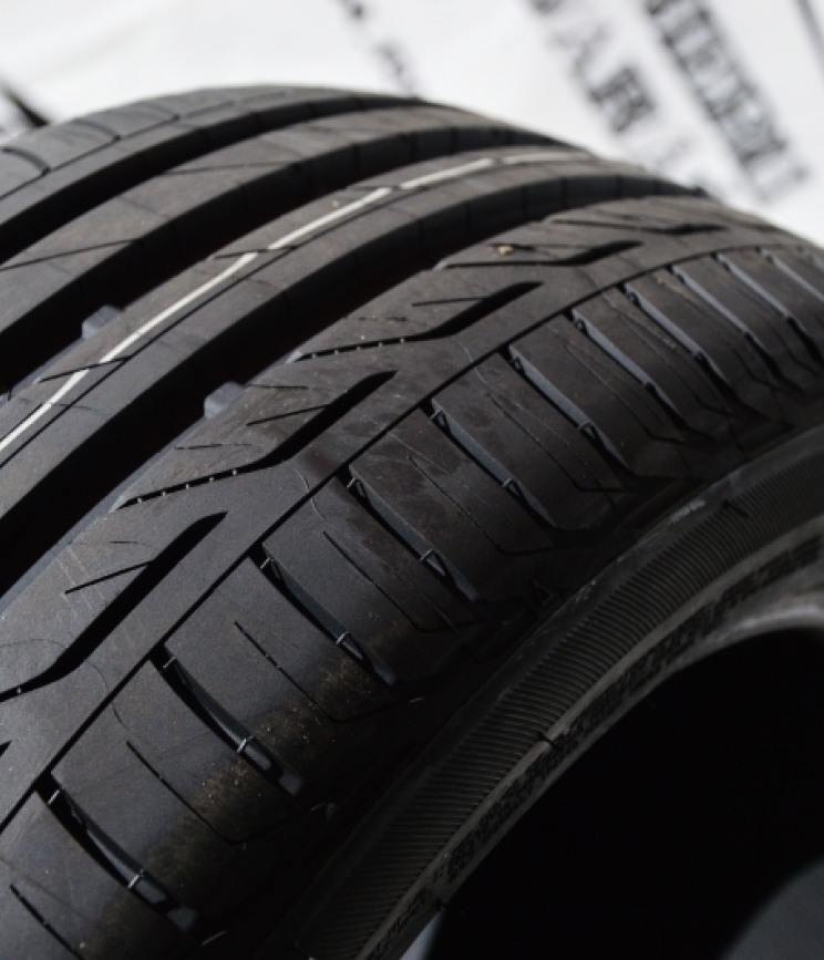 Bridgestone T001 demo 215/55 R17 94V